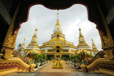 Phakung Tapınağı, YG-ed, Tayland