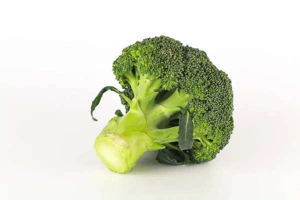 Broccoli crudi biologici verdi sani pronti per la cottura — Foto Stock