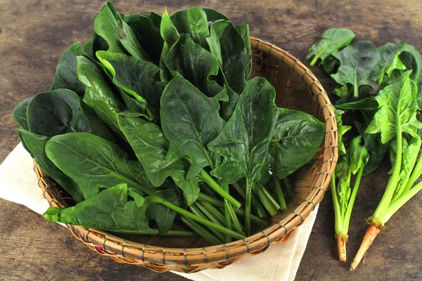 Fresh spinach, high protein and amino acids — Stock Photo, Image