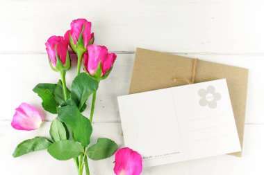 bir arka plan üzerinde pembe Gül çiçek