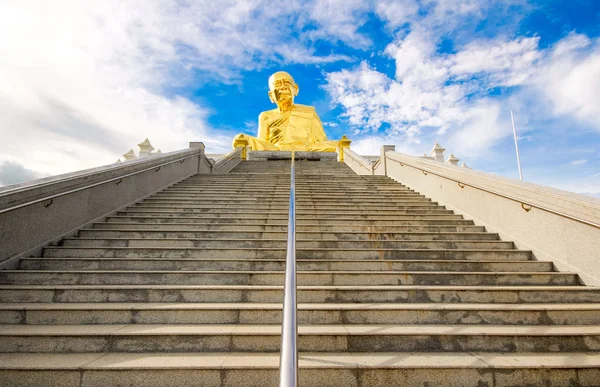 Plic Pu Tim socha, Ra Harn Rai chrám, Rayong, Thajsko — Stock fotografie