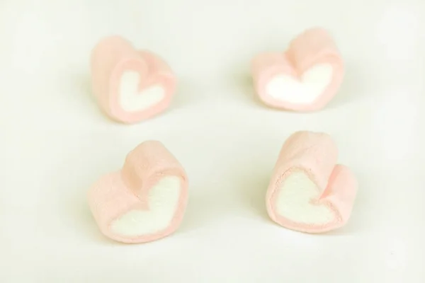 Σχήμα Καρδιάς Marshmallow Αγάπη Έννοια Λευκό Φόντο — Φωτογραφία Αρχείου
