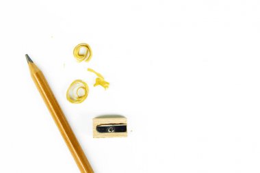 Ahşap yazma araçları, kalem, kalem, cetvel, silgi, kalemtıraş ve kitap seti