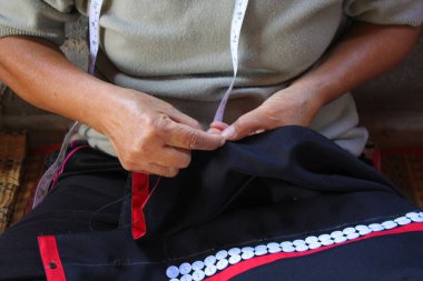 Kadınlar dikiş, aşiret elbise, Phuthai elbise