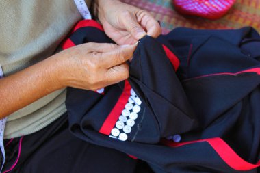 Kadınlar dikiş, aşiret elbise, Phuthai elbise