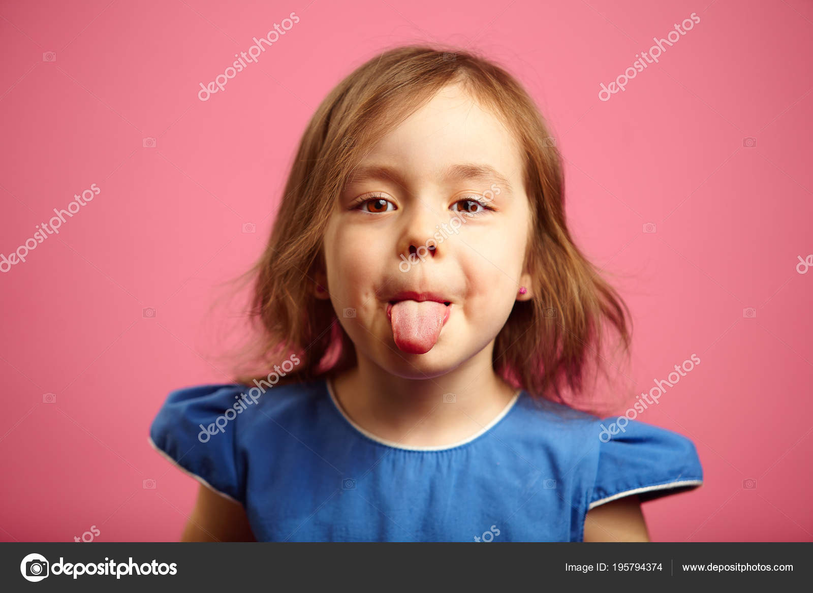 Japanese girl tongue play (10)