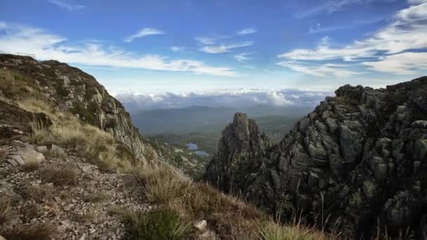 Montanha time-lapse com rochas — Vídeo de Stock