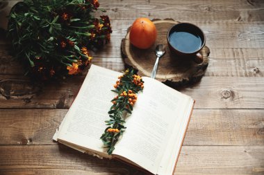 fincan çay ve Trabzon hurması