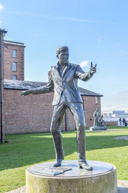 Albert Dock, Liverpool, İngiltere - Nisan 03 - Billy Fury heykel