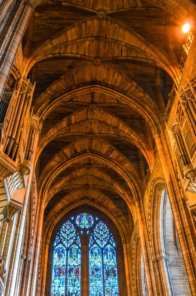 Liverpool, Storbritannien - 03 April 2015 - invändig utsikt över Liverpool Cathedral — Stockfoto