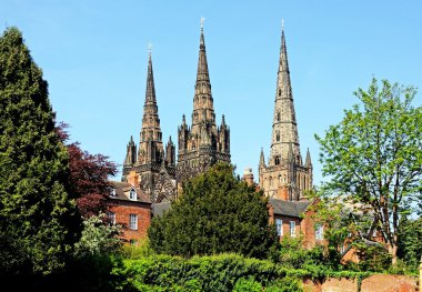 Katedral Batı Cephesi kuleleri, Lichfield.