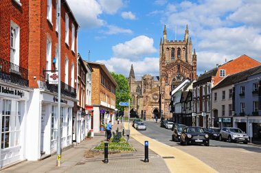 King Street, Hereford sonunda Katedrali ön görünümü.