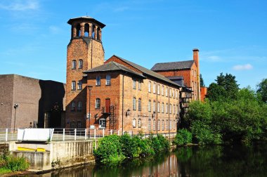 Nehir Derwent, Derby yanında ipek fabrikası.