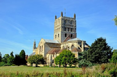 Tewkesbury Manastırı da Meryem Ana Manastırı Kilisesi olarak bilinen, Tewkesbury