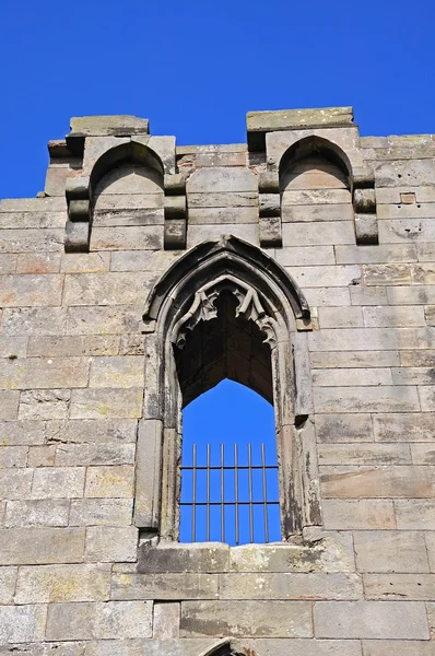 Vue de la fenêtre de ruine du château néogothique, Stafford , — Photo