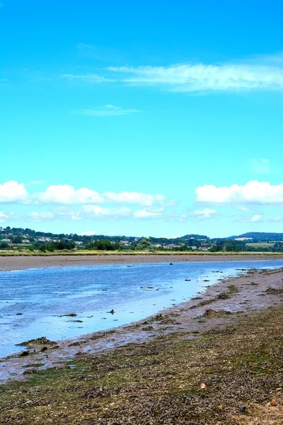 Vista sul fiume Ascia verso la campagna circostante, Axmouth . — Foto Stock