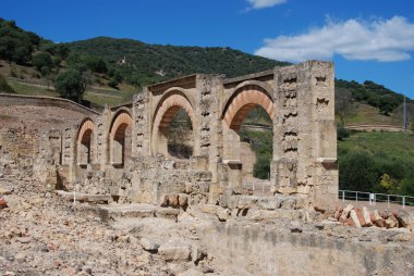 Mağribi kemerler, Medine Azahara, İspanya.