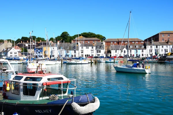 View of fishing boats and yachts in the harbour, Weymouth. — ストック写真