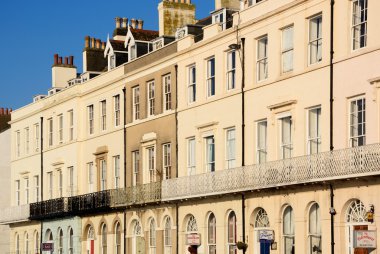 Satır boyunca Esplanade promenade, Weymouth misafirhanesi.
