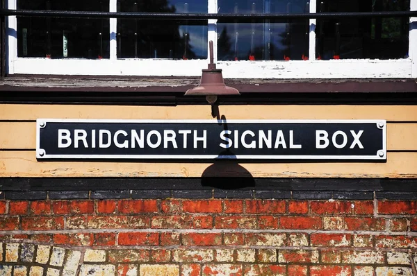 Placa con nombre de caja de señal, Severn Valley Railway, Bridgnorth, Reino Unido . — Foto de Stock