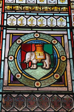 Elephant ve castle vitray pencere içinde St Marys Guildhall, Coventry, İngiltere.