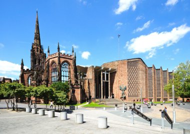 Görünüm eski ve yeni katedralleri, Coventry, İngiltere.