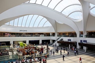 Grand Merkezi dükkan ve restoranlar New Street tren istasyonu, Birmingham, İngiltere.