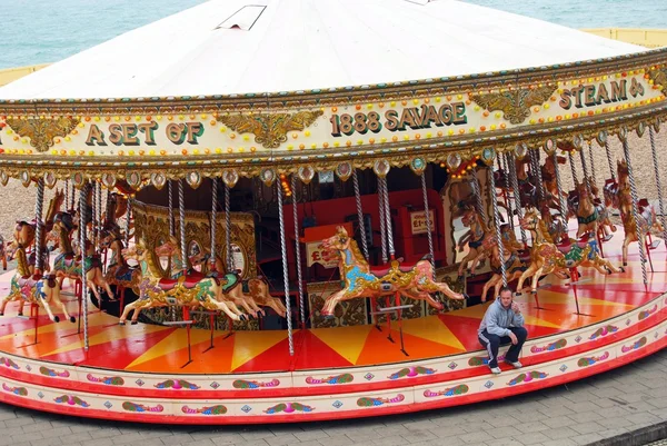 Carrossel na beira da praia, Brighton, Reino Unido . — Fotografia de Stock