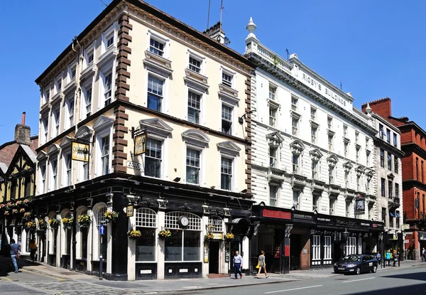 Eyer Inn Dale Caddesi ve Hackins Hey Rigbys binaları ile köşesinde sağ tarafa, Liverpool, İngiltere.