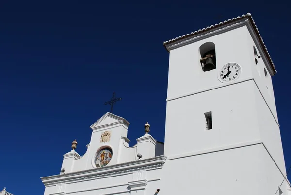 Top section of the Santiago Apostle Church, Monda, Spain. — Stock Photo, Image