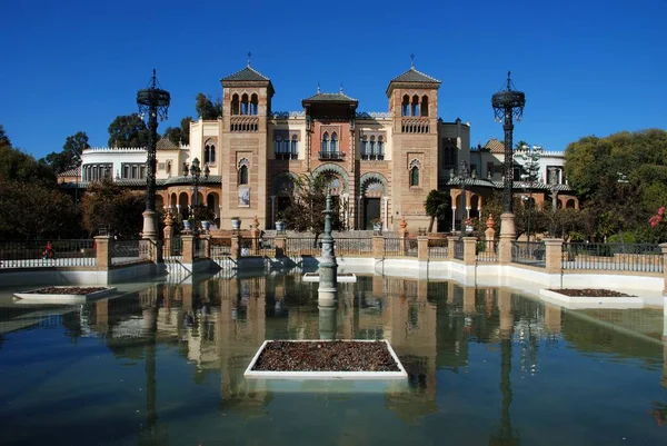 Museum van populaire kunsten, Sevilla, Spanje. — Stockfoto