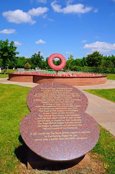 Memorial Never Forget en el National Memorial Arboretum, Alrewas, Reino Unido . — Foto de Stock