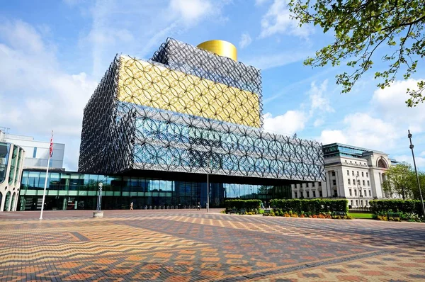 A könyvtár a századik Square, Birmingham, Birmingham, Egyesült Királyság. — Stock Fotó