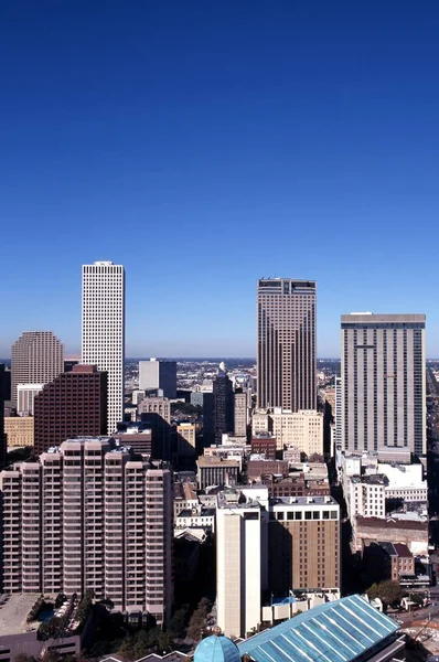 Utsikt över stadens silhuett i affärsdistriktet, New Orleans, Usa. — Stockfoto