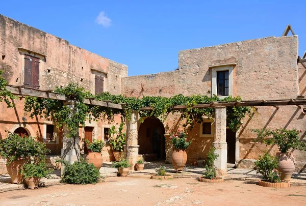 Pohled na cely mnichů na klášter Arkadi, Arkadi, Kréta. — Stock fotografie