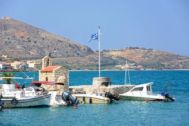 Limanda, Kalyves, Crete demirleyen tekneleri.