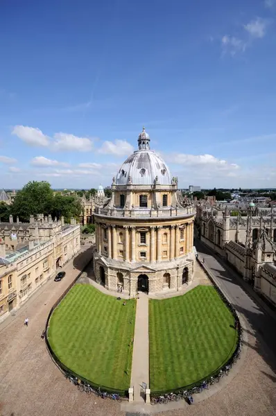 Emelt szintű nézet a Radcliffe Camera és a környező épületek, Oxford, Egyesült Királyság. — Stock Fotó