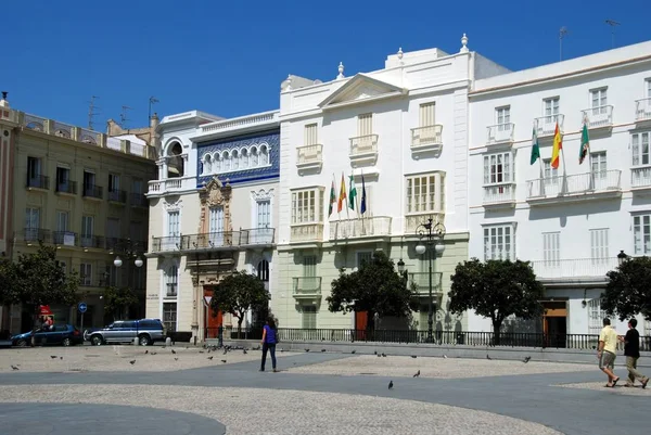 Edificio de la Universidad Nacional de Educación a Distancia en San Antonio Plaza, Cádiz, España . —  Fotos de Stock