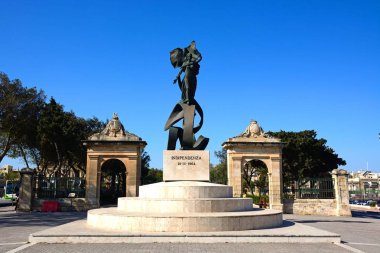 Bağımsızlık Anıtı, Floriana, Malta görünümünü.