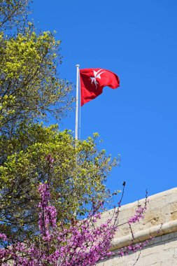 Üstünde tepe-in St Johns Cavalier bina, Valletta, Malta, Malta bayrak.