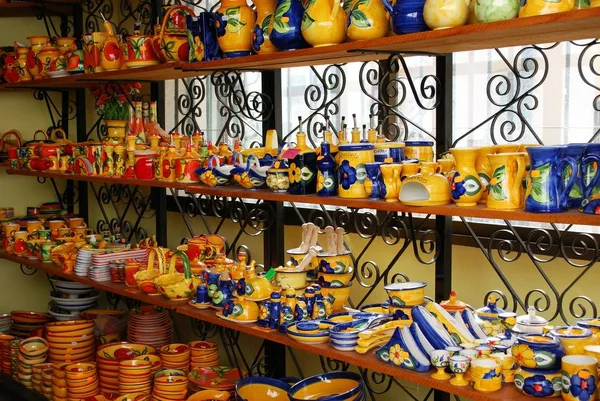 Pretty ceramics for sale in an old town shop, Torremolinos, Spain. — Stock Photo, Image