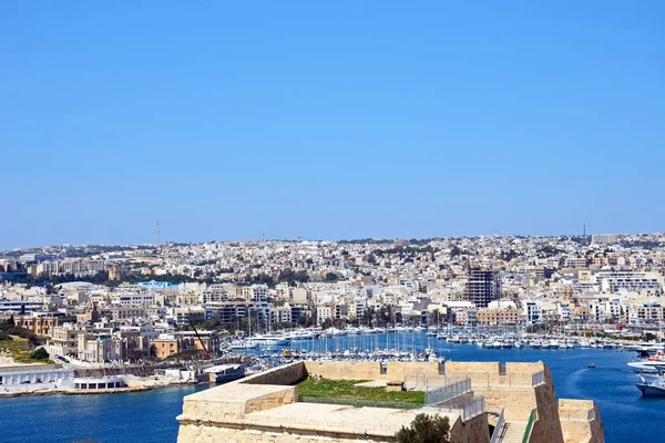 Vue vers Senglea et Vittoriosa depuis La Valette, Malte . — Photo