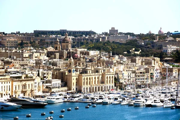 Visa mot Vittoriosa sett från Valletta, Valletta, Malta. — Stockfoto