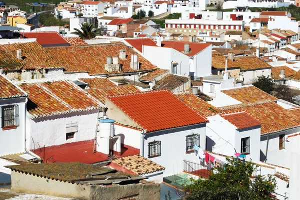 Şehir rooftops Colmenar, İspanya görüntülemek.