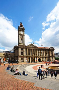 Müze, Sanat Galerisi ve saat kulesi meydanında Chamberlain, Birmingham, İngiltere.