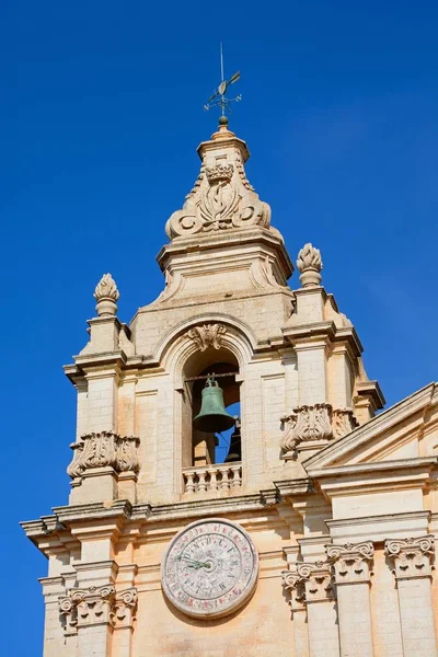 Campanario de la Catedral de San Pablo también conocido como Catedral de Mdina, Mdina, Malta . — Foto de Stock
