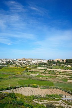 Şehir ve çevresindeki kırsal Bahar, Imtarfa, Malta sırasında yükseltilmiş görünümü.