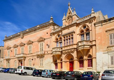 Piskopos Sarayı'Pjazza San Pawl, Mdina, Malta.