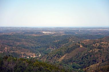 Monchique dağlar ve kırsal, Monchique, Algarve, Portekiz yükseltilmiş görünümü.