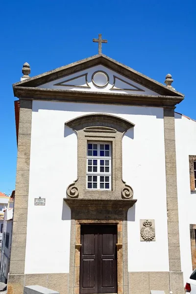Widok na Kościół Miłosierdzia w mieście, Monchique, Portugalia. — Zdjęcie stockowe